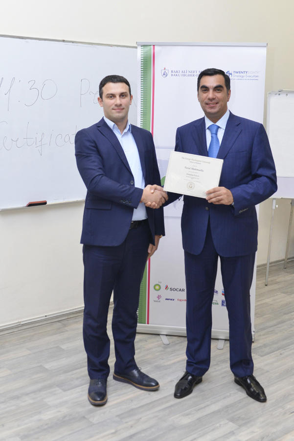 В Бакинской Высшей Школе Нефти прошло вручение сертификатов SPM (ФОТО)