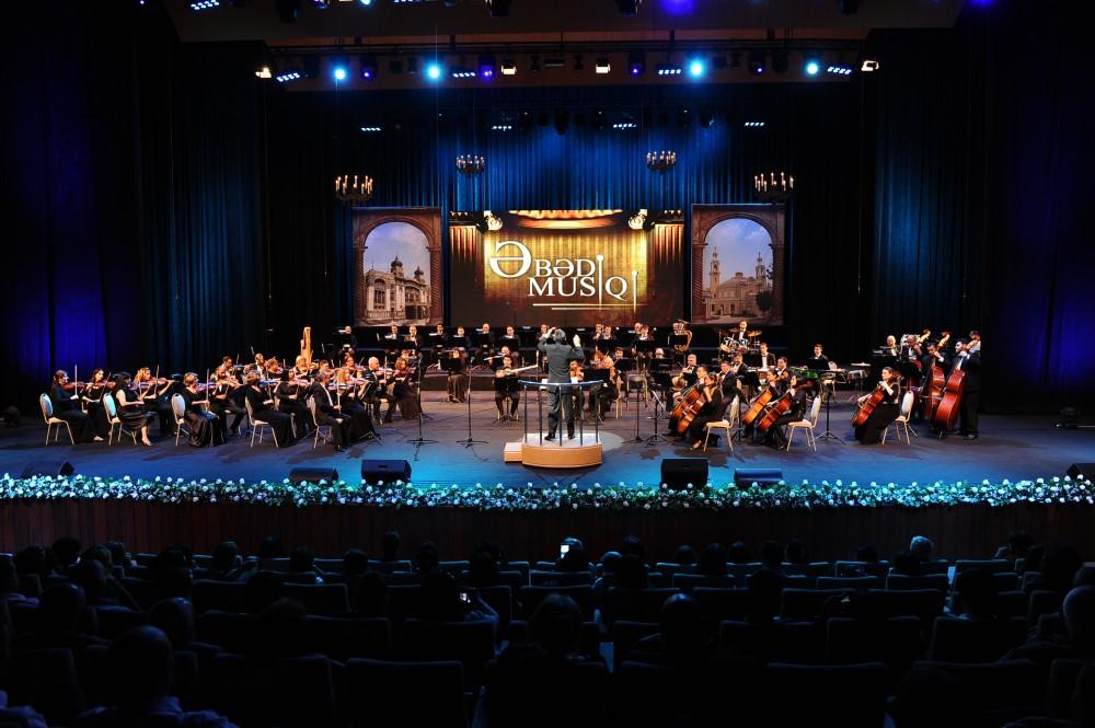Вечная азербайджанская музыка (ФОТО)