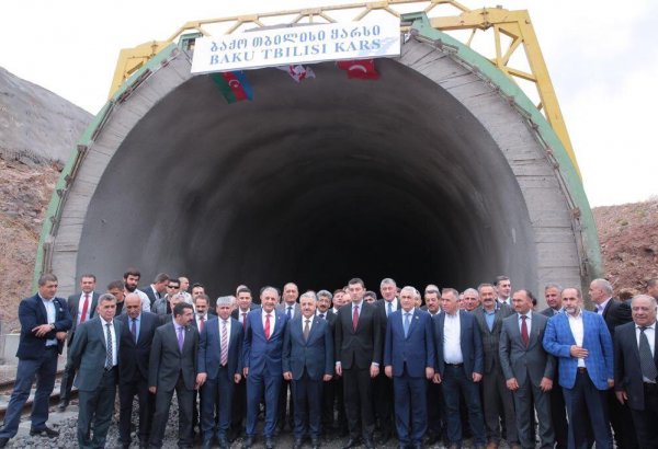 Джавид Гурбанов: Железная дорога Баку-Тбилиси-Карс готова к эксплуатации