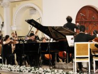Феерическое выступление, несмолкающие овации: в Баку завершился IX Международный музыкальный фестиваль Узеира Гаджибейли (ФОТО)