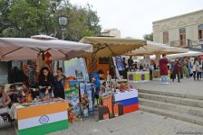 Это праздник каждого, кто хоть раз ощутил себя путешественником – фестиваль в Баку (ФОТО)