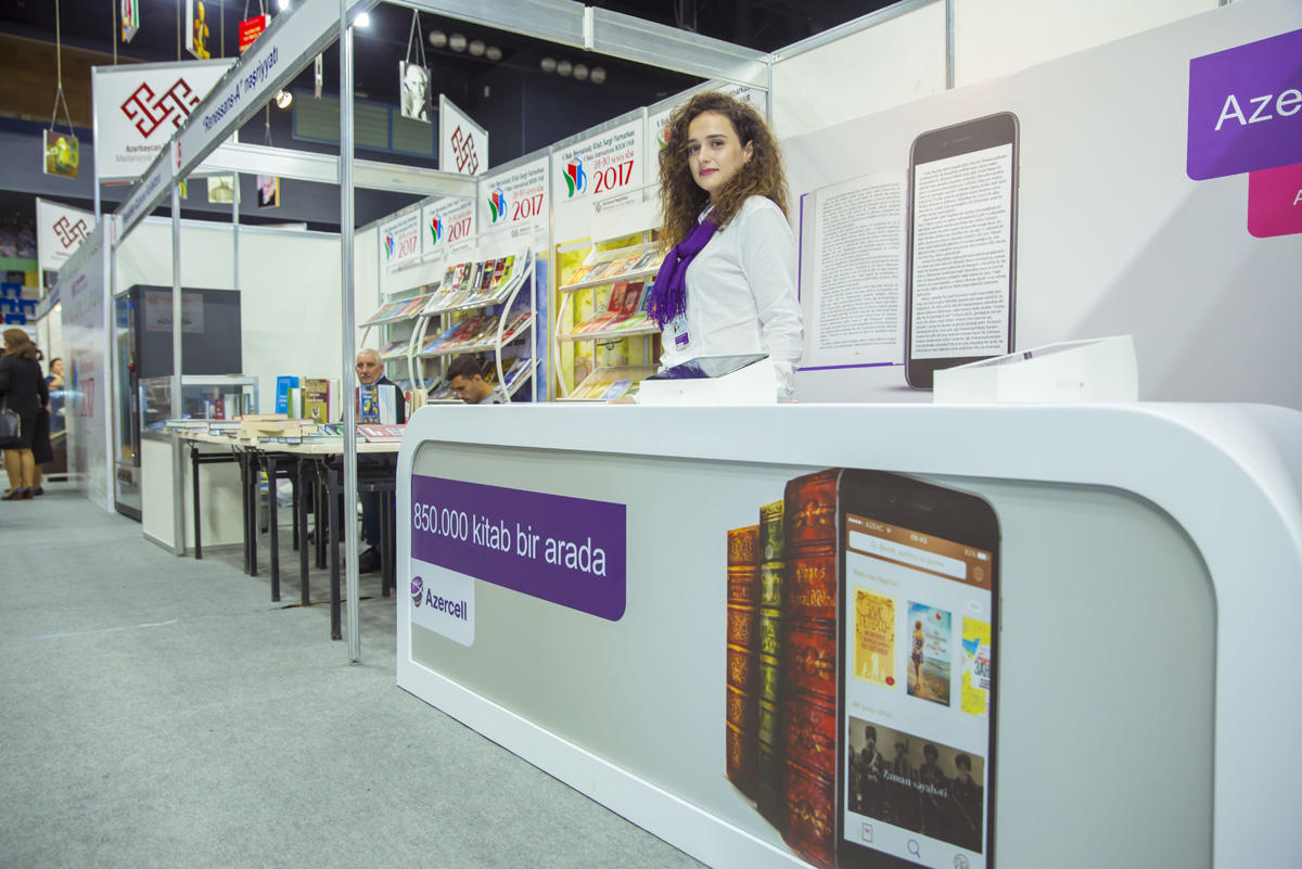Azercell joins V Baku International Book Fair with its Bookmate project (PHOTO)