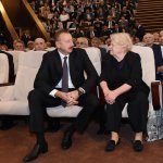 Президент Ильхам Алиев принял участие в церемонии прощания со всемирно известным азербайджанским ученым Лютфи Заде (ФОТО)