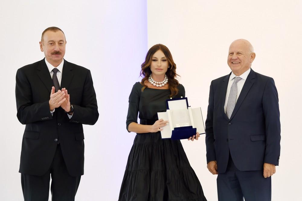 Ilham Aliyev presented highest award of International Judo Federation (PHOTO)