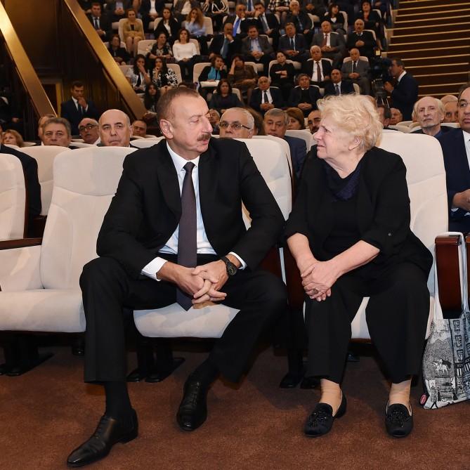 Ilham Aliyev attends farewell ceremony for eminent Azerbaijani scientist Lotfi Zadeh  (PHOTO)