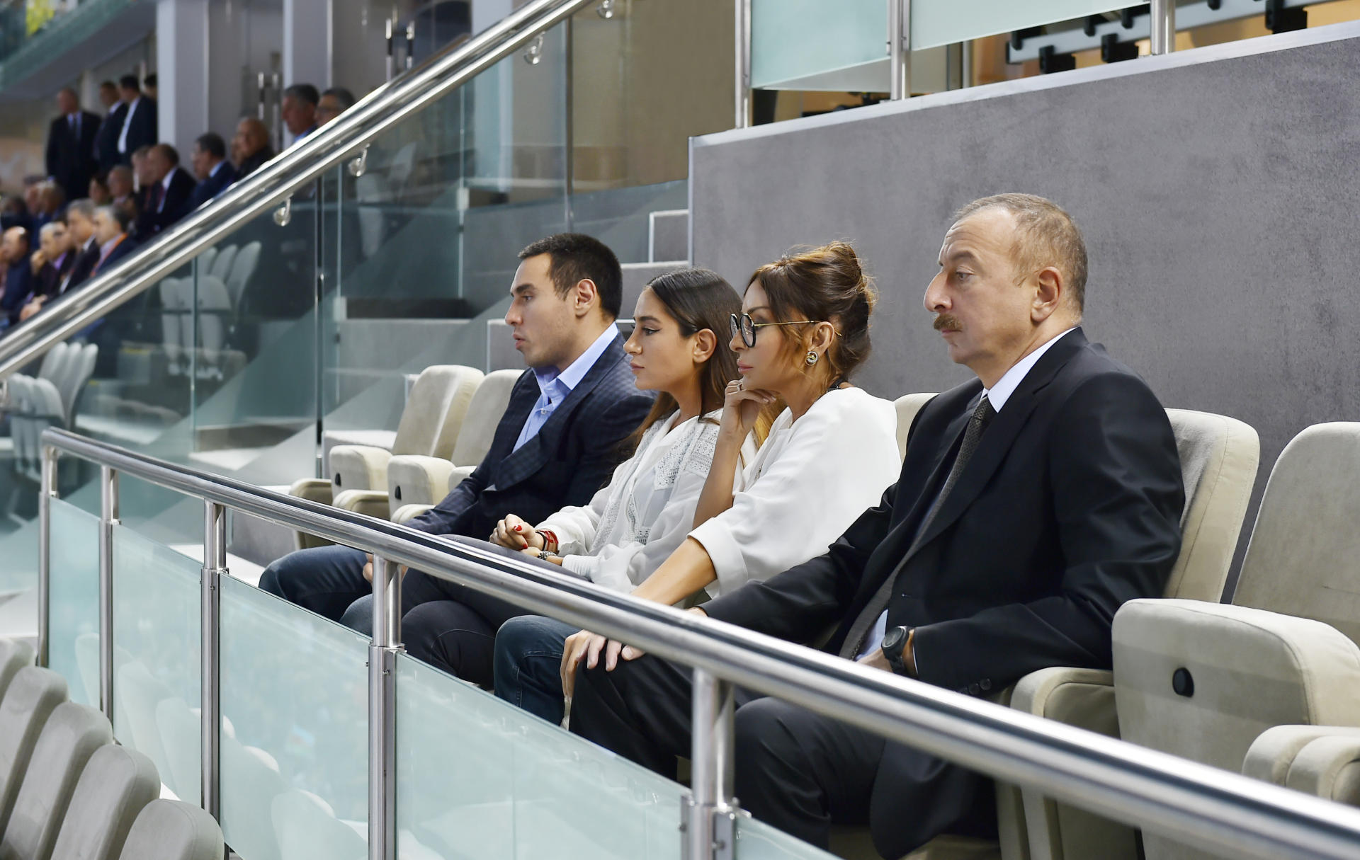 Президент Ильхам Алиев и его супруга наблюдали за игрой сборной Азербайджана по волейболу (ФОТО)