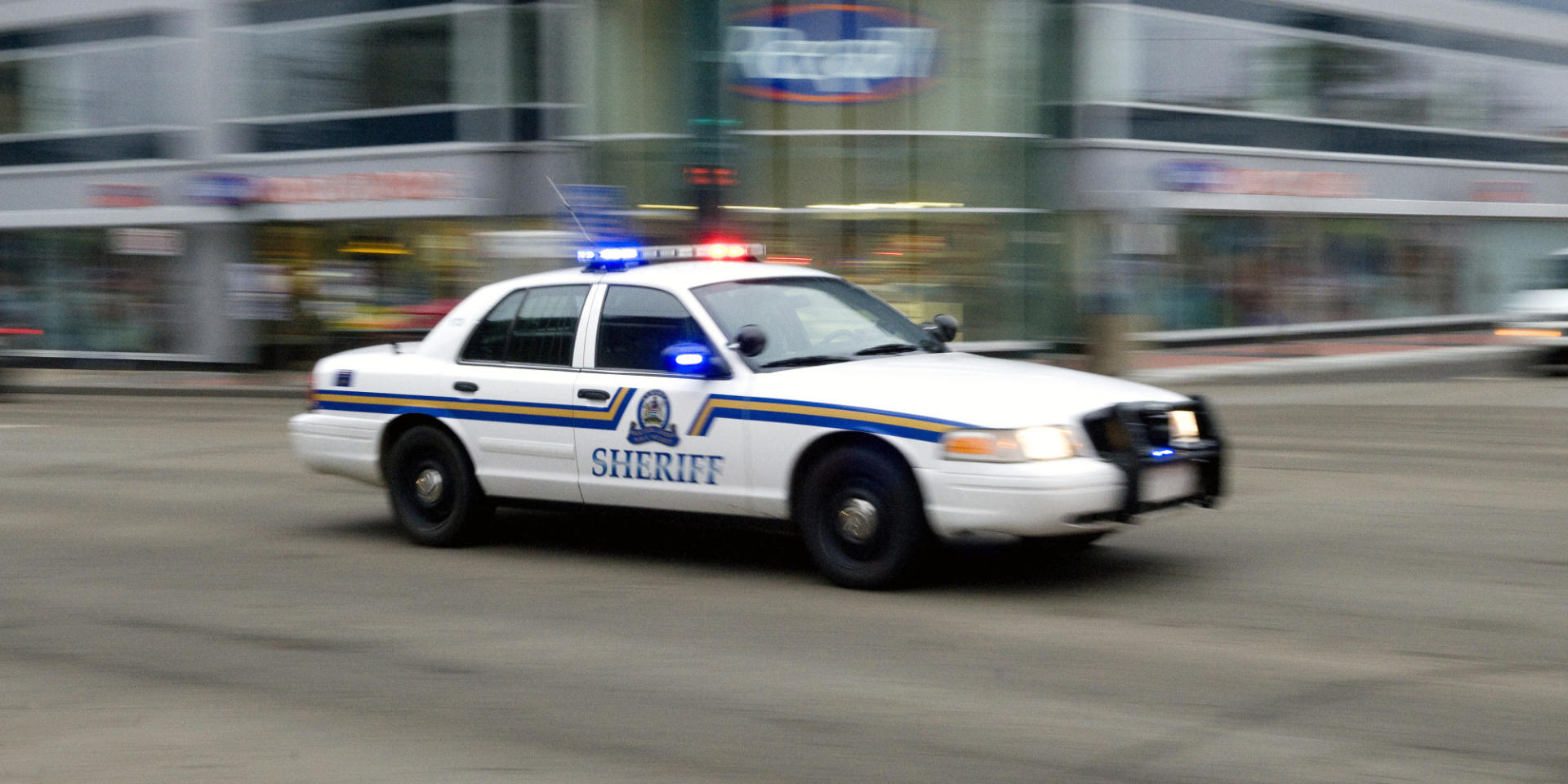 Теракт рассматривается как основная версия наезда фургона на людей в Торонто