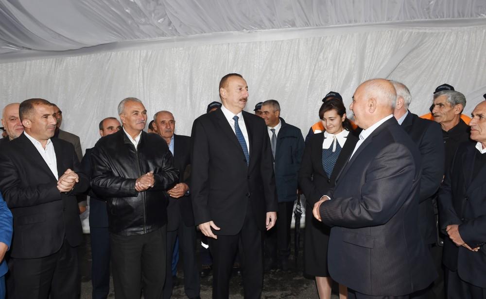 Prezident İlham Əliyev Şamaxı-Çöl Göylər-Padar avtomobil yolunun açılışında iştirak edib (YENİLƏNİB) (FOTO)