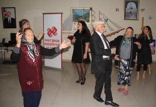 В Баку отметили Международный день пожилых людей (ФОТО)