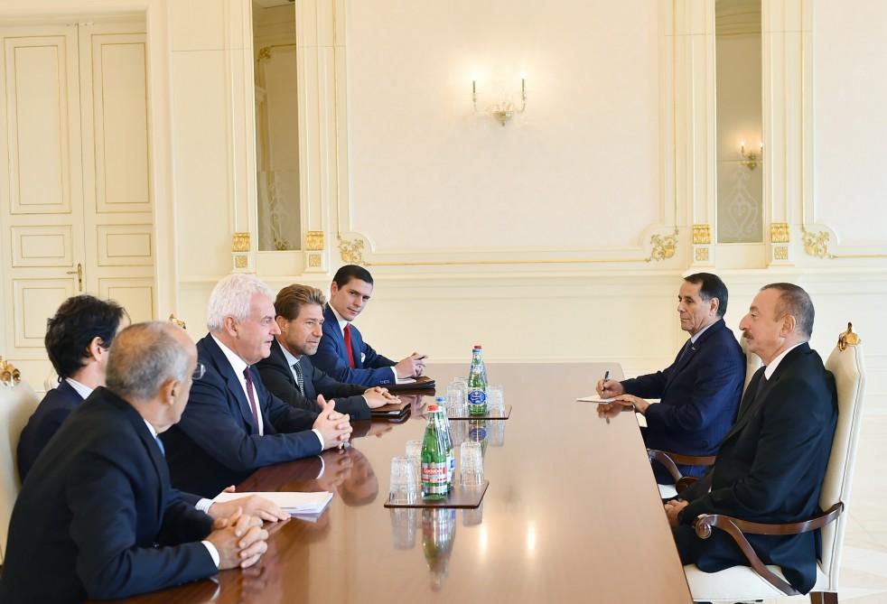 Президент Ильхам Алиев принял главного исполнительного директора итальянской компании “Leonardo”