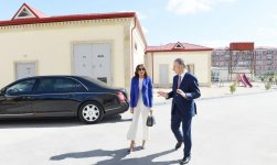 Первый вице-президент Мехрибан Алиева ознакомилась с новым зданием для семей вынужденных переселенцев в бакинском поселке Рамана (ФОТО)