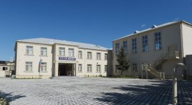 Первый вице-президент Мехрибан Алиева ознакомилась с условиями, созданными в новом здании средней школы в поселке Рамана (ФОТО)