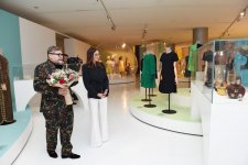 Первый вице-президент Мехрибан Алиева приняла участие в церемонии открытия выставки «Модернизм и мода» (ФОТО) (версия 3)