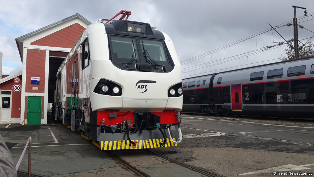 Azerbaijan to receive first two French freight electric locomotives soon