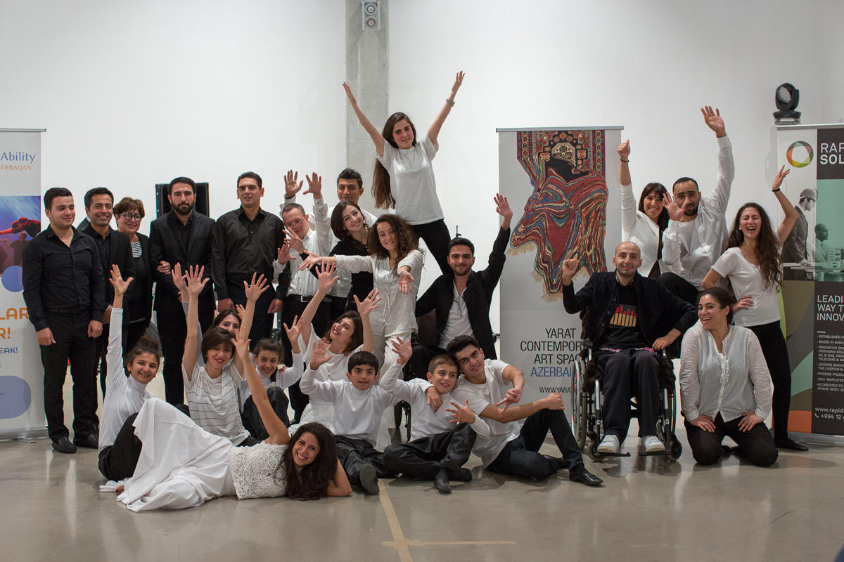В Баку впервые прошло финальное выступление участников занятий по методике «DanceAbility – Инклюзивный Танец» (ФОТО)