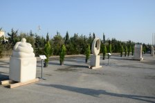 Фонд Гейдара Алиева представил работы участников II Международного симпозиума по скульптуре "Песнь в камне" (ФОТО)