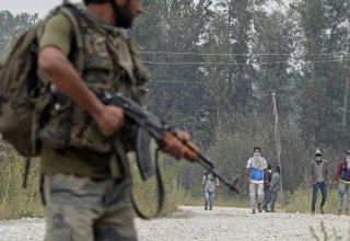 В Кашмире четыре человека погибли в столкновении силовиков с боевиками