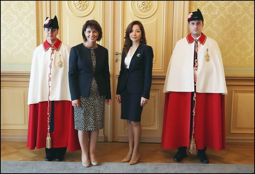 Посол Азербайджана в Швейцарии вручила верительные грамоты президенту страны (ФОТО)