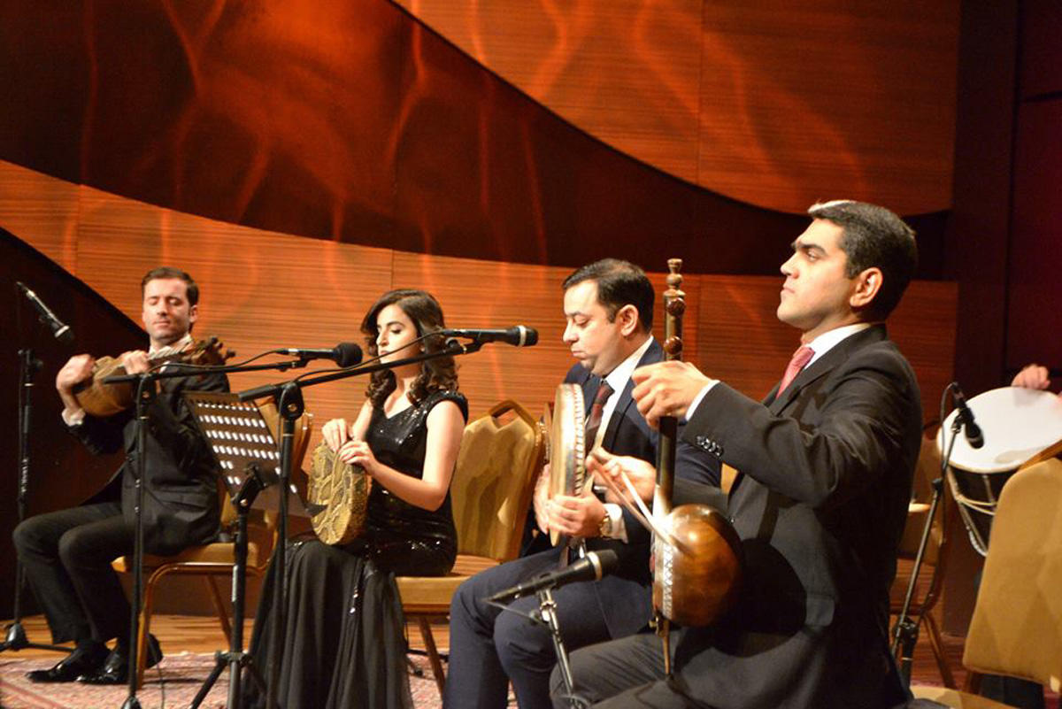 "Байаты-Кюрд" и "Махур-Хинди" на сцене Международного центра мугама (ФОТО)
