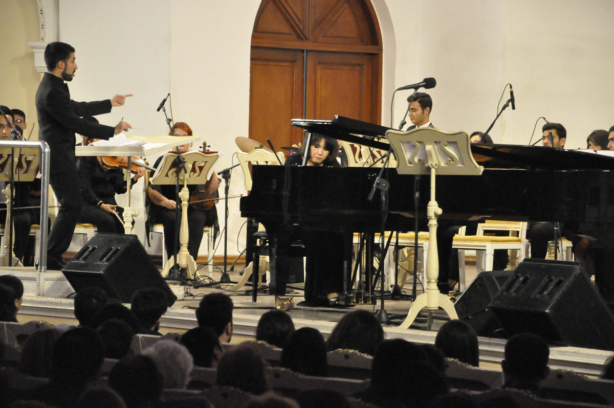 Пикя Ахундова провела творческий вечер, объединив эстрадных и классических исполнителей (ФОТО)