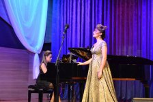 Tanınmış opera müğənnisi Adil Məlikovun xatirəsinə həsr olunmuş konsert keçirilib (FOTO)