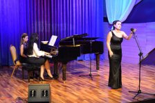 Tanınmış opera müğənnisi Adil Məlikovun xatirəsinə həsr olunmuş konsert keçirilib (FOTO)
