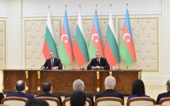 Президент Ильхам Алиев и Президент Румен Радев выступили с заявлениями для печати (ФОТО)