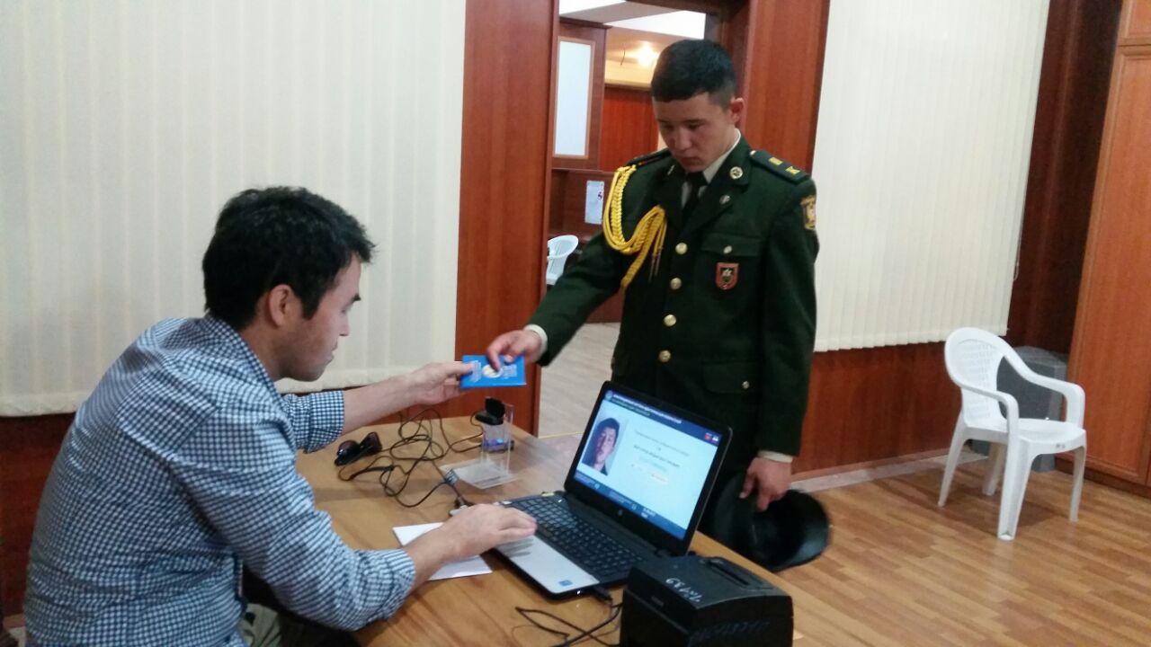 На избирательном участке при посольстве Кыргызстана в Баку нарушений не зарегистрировано - наблюдатели (ФОТО)