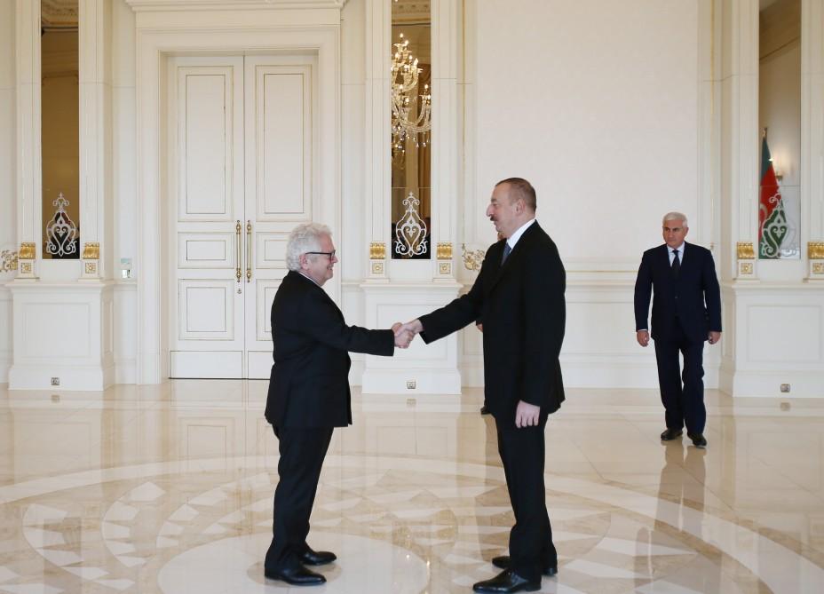 Ilham Aliyev receives credentials of Greek ambassador (PHOTO)