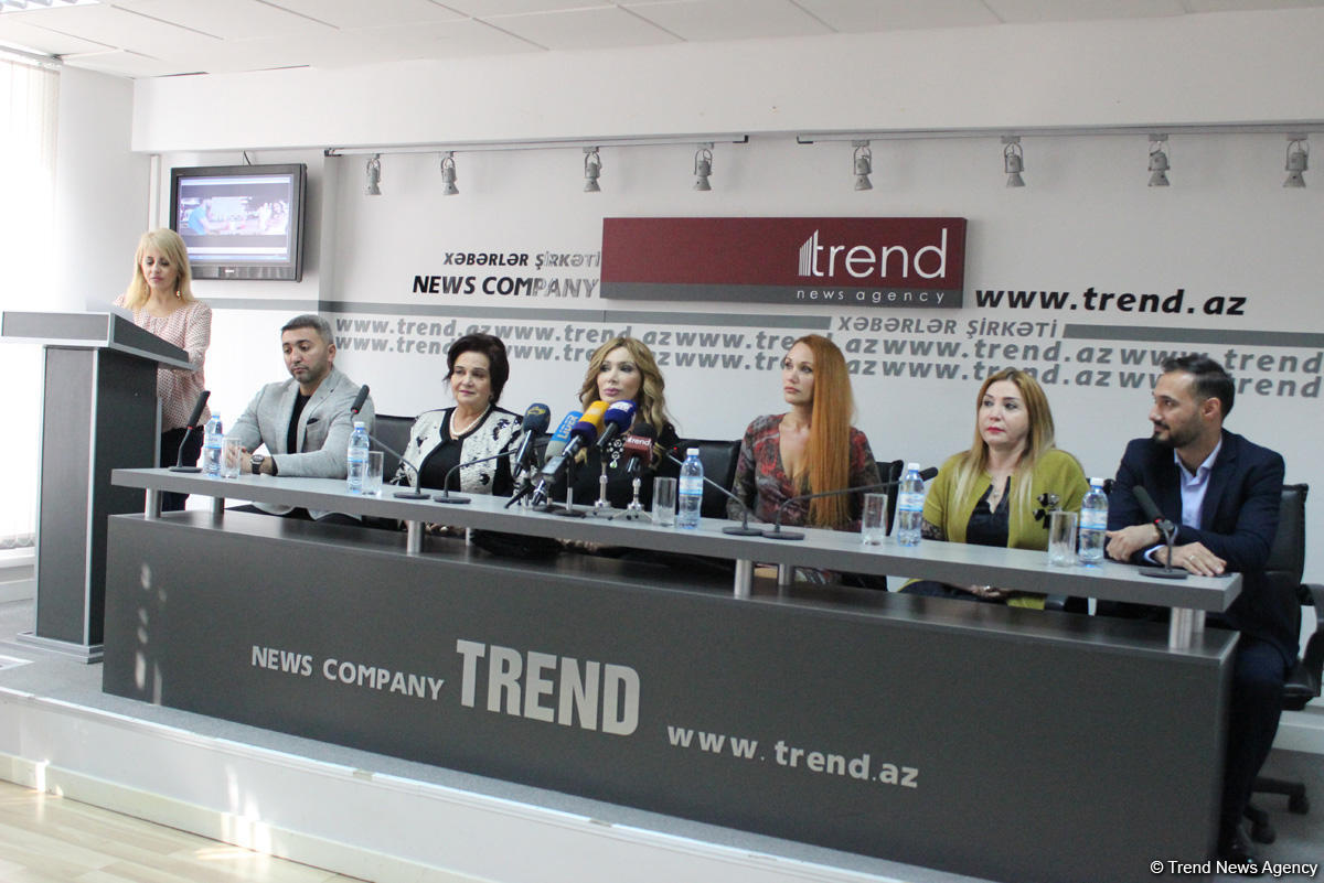 В Баку представители индустрии моды представили социальный проект "Берегите женщин!" (ВИДЕО, ФОТО)