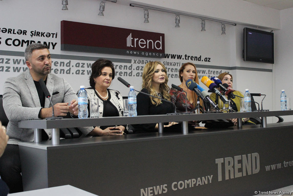 В Баку представители индустрии моды представили социальный проект "Берегите женщин!" (ВИДЕО, ФОТО)
