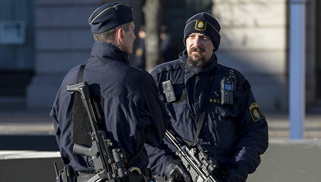 В шведском Хельсингборге подорвали дверь в здание полиции