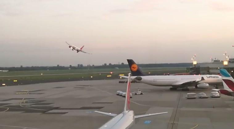 Пилот немецкой авиакомпании напугал пассажиров опасным "прощальным" маневром (ВИДЕО)
