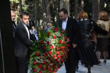 В Баку почтили память народной артистки Азербайджана Шовкет Алекперовой (ФОТО)