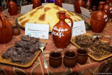 В Баку представили несколько видов древнего блюда национальной кухни фисинджан (ФОТО)