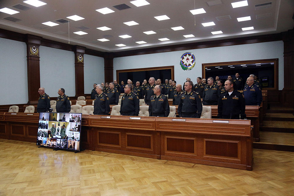 Azerbaijan defense minister orders troops to immediately suppress enemy provocations (PHOTO)