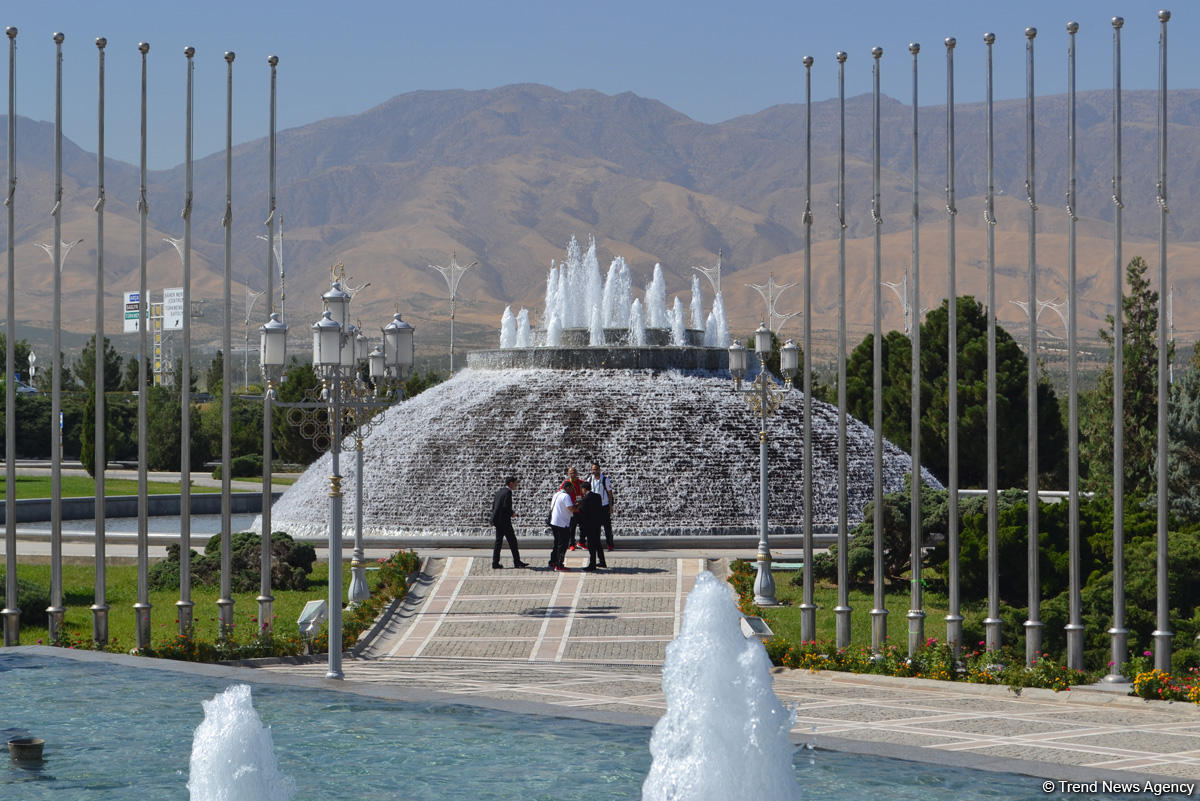 В Туркменистане на парламентских выборах проголосовало 24,04% избирателей