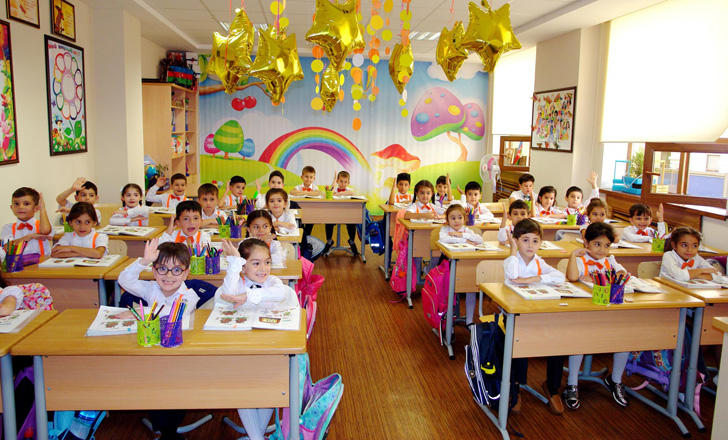 В I классы бакинских школ принято почти 96% учащихся