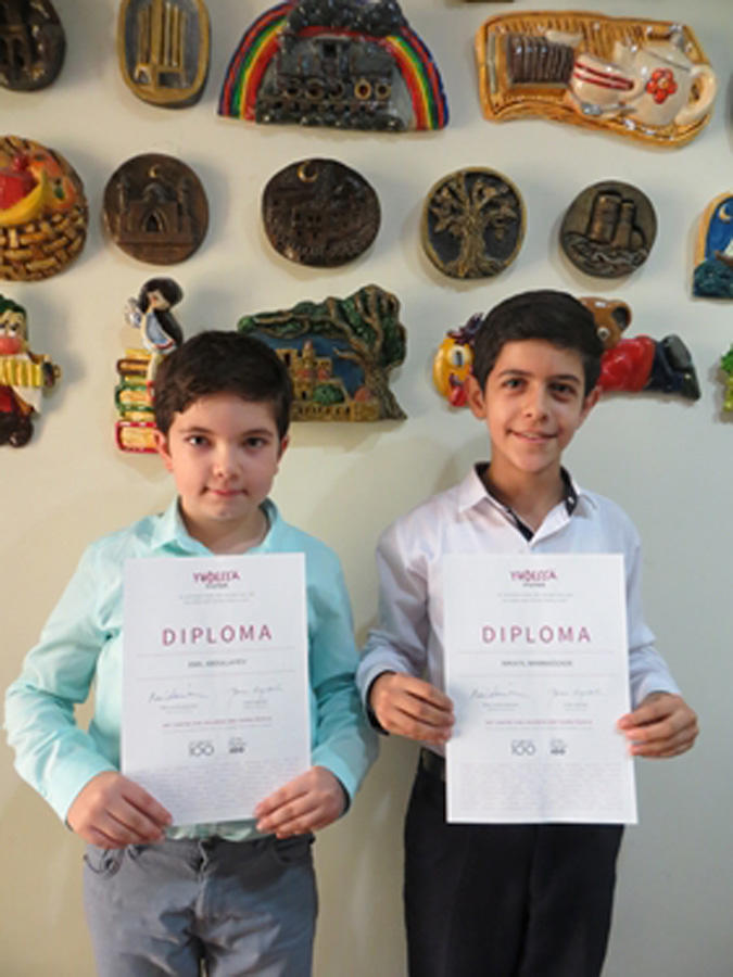 Юные художники из Азербайджана удостоены дипломов конкурса в Финляндии (ФОТО)