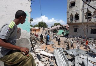 At least 23 dead in bombing and gun attack at Mogadishu hotel (UPDATE)