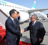 Kazakh PM arrives in Azerbaijan (PHOTO)
