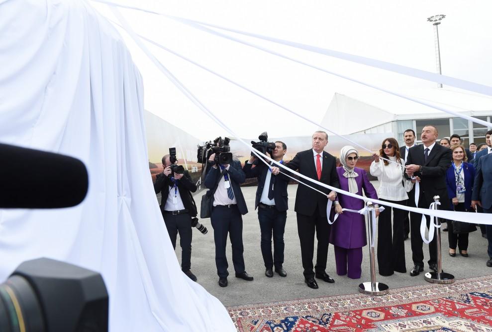 Azerbaijani president, first lady attend opening ceremony of BTK railway (PHOTO)