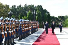 В Баку состоялась церемония официальной встречи Президента Турции (ФОТО)