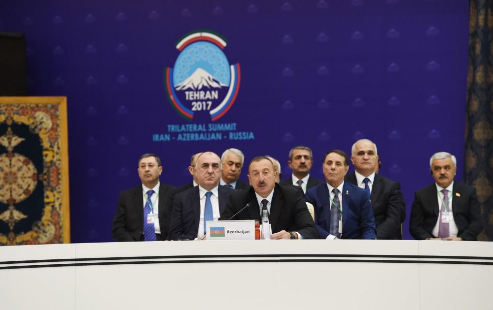 В Тегеране состоялся трехсторонний саммит глав Азербайджана, Ирана и России (ФОТО)