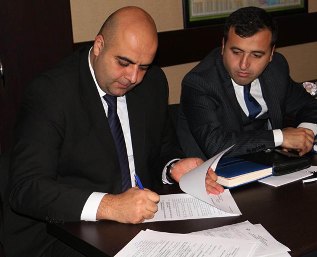 Азербайджанский банк простил кредитную задолженность клиента (ФОТО)