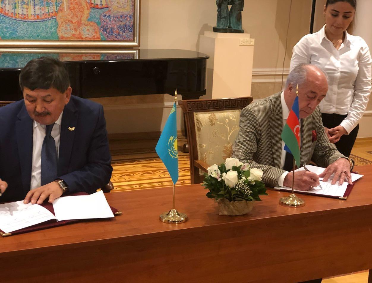 Между музеями Азербайджана и Казахстана подписано соглашение (ФОТО)