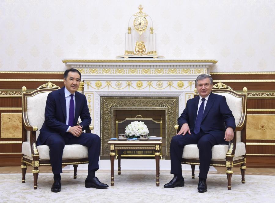 Президент Узбекистана встретился с главами правительств ряда стран (ФОТО)