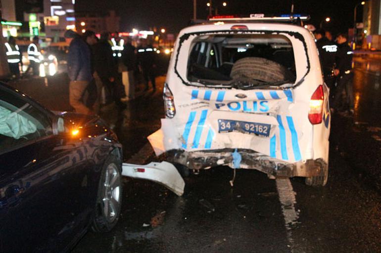 İstanbulda ağır yol qəzası: 2 ölü, 19 yaralı (FOTO)