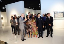 Лейла Алиева и Арзу Алиева приняли участие в открытии выставки произведений современных китайских художников в Центре Гейдара Алиева (ФОТО)
