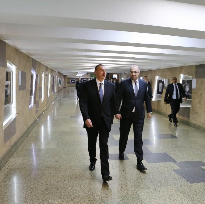 Prezident İlham Əliyev Bakı Metropoliteninin retro vaqonları ilə tanış olub (FOTO) (YENİLƏNİB)